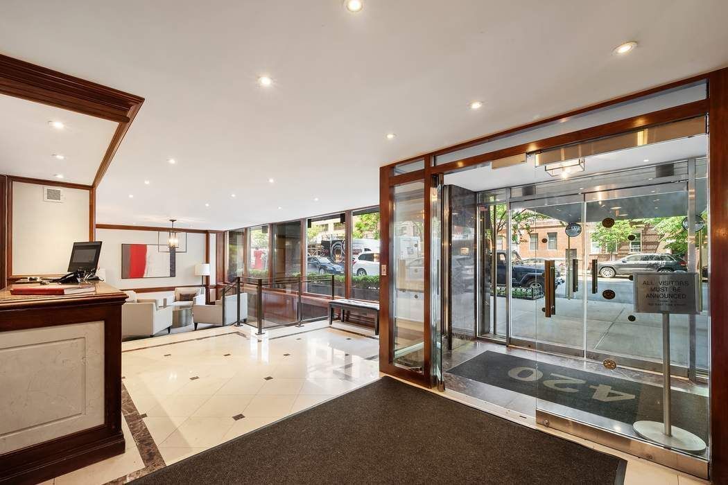 Real estate property located at 420 72nd #15L, New York, Lenox Hill, New York City, NY, US
