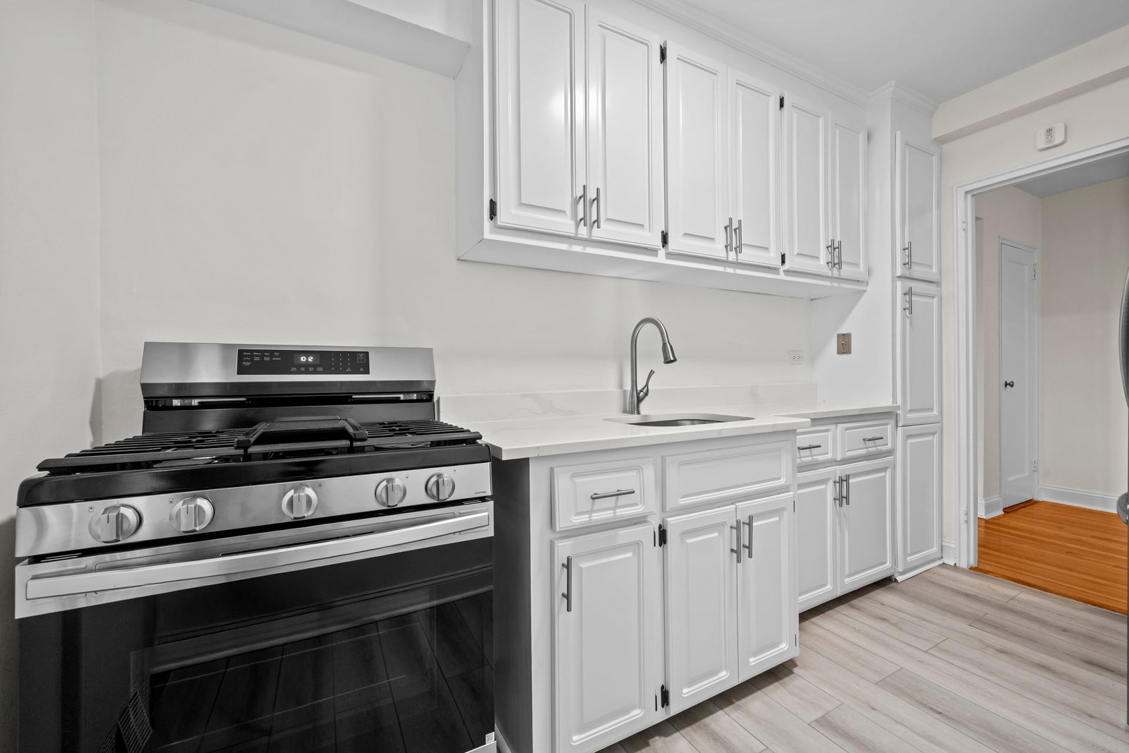 Real estate property located at 5621 NETHERLAND #4D, Bronx, North Riverdale, New York City, NY, US