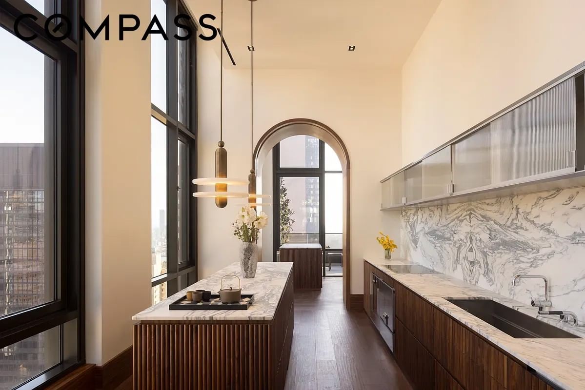 Real estate property located at 135 47th #3B, New York, Midtown East, New York City, NY, US
