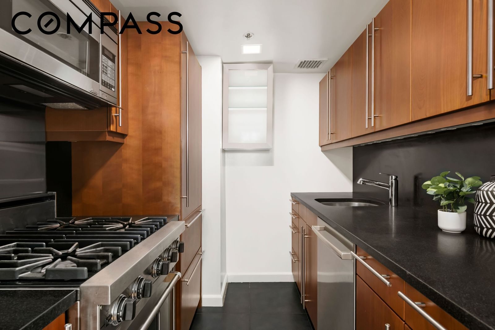 Real estate property located at 305 2nd #709, New York, Gramercy Park, New York City, NY, US