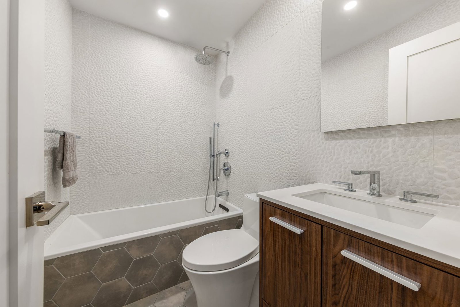 Real estate property located at 2166 BROADWAY #12B, New York, Upper West Side, New York City, NY, US