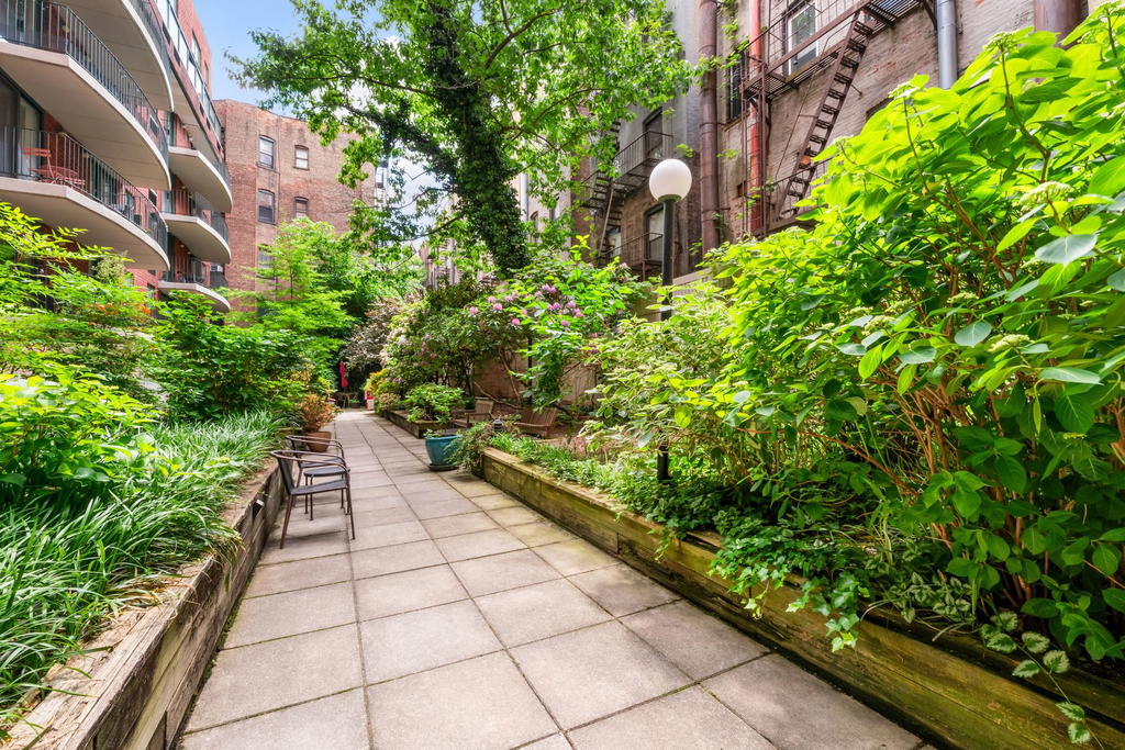 Real estate property located at 2250 BROADWAY #5L, New York, Upper West Side, New York City, NY, US