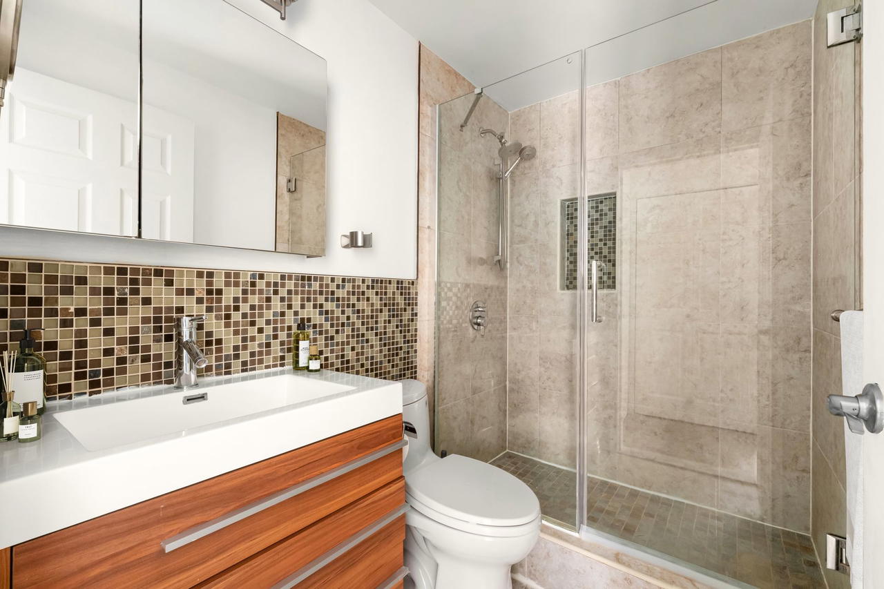 Real estate property located at 2250 BROADWAY #5L, New York, Upper West Side, New York City, NY, US