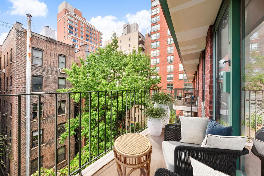 Real estate property located at 2250 BROADWAY #5L, New York, Upper West Side, New York City, NY, US