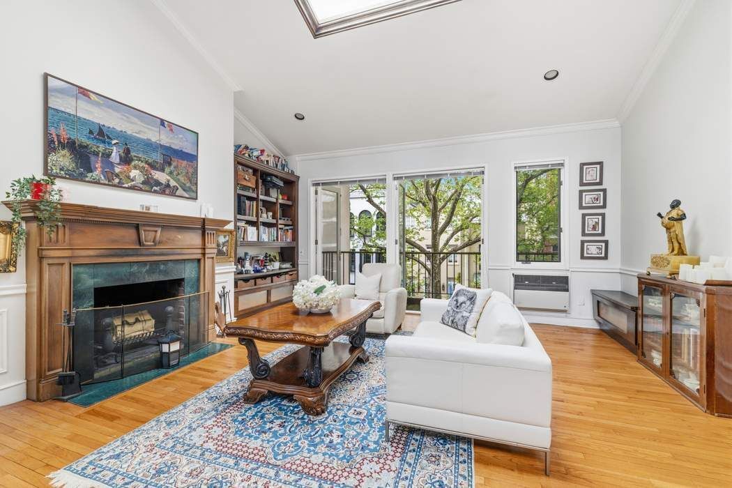 Real estate property located at 159 63rd ENTIRE TOWNHOUSE, New York, Lenox Hill, New York City, NY, US
