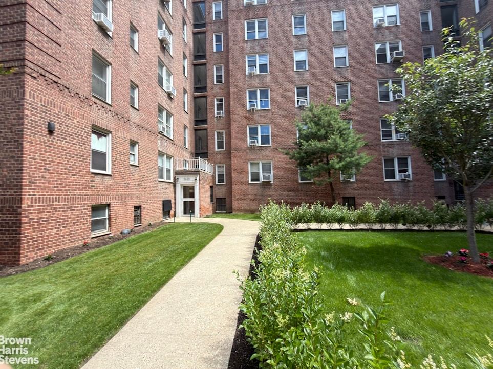 Real estate property located at 5620 NETHERLAND #3E, Bronx, North Riverdale, New York City, NY, US