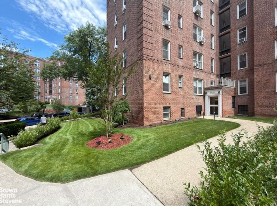 Real estate property located at 5620 NETHERLAND #3E, Bronx, North Riverdale, New York City, NY, US