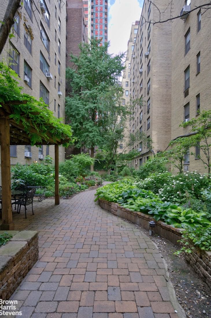 Real estate property located at 434 52ND #10F, New York, Beekman, New York City, NY, US