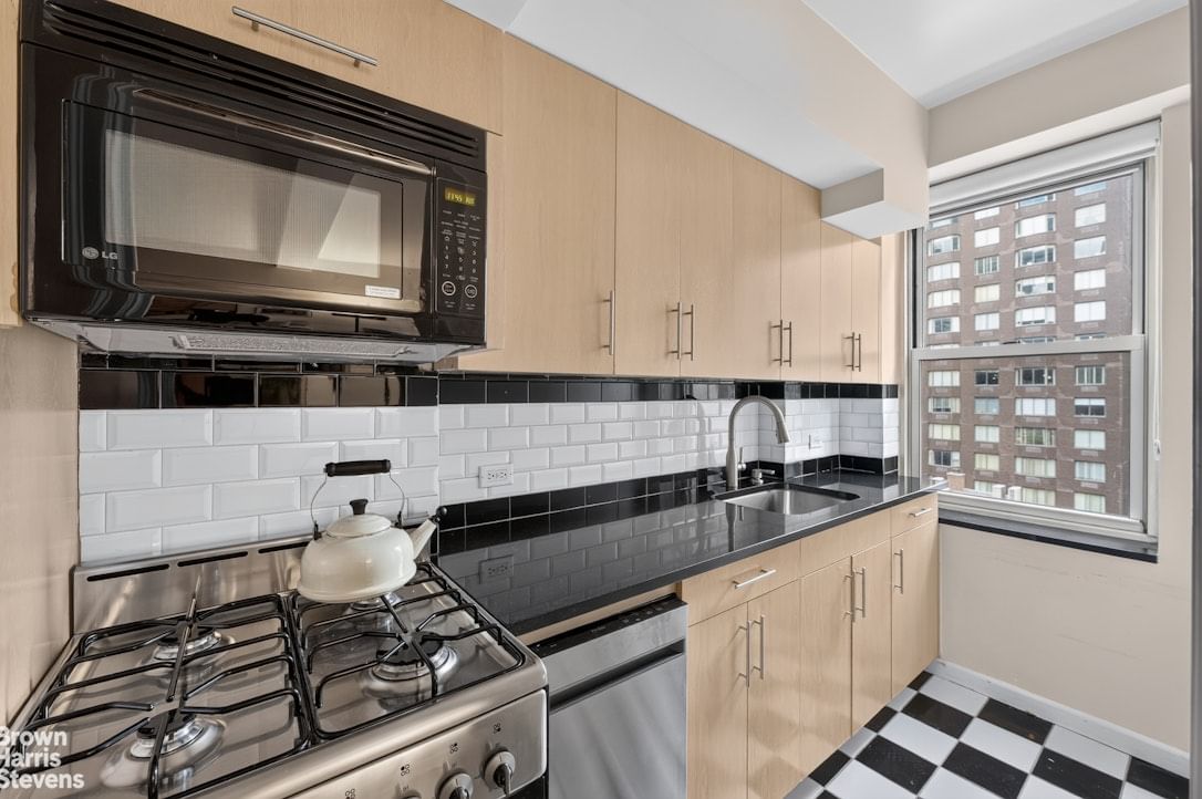 Real estate property located at 434 52ND #10F, New York, Beekman, New York City, NY, US