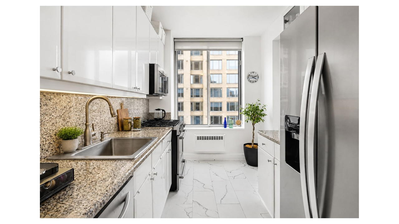 Real estate property located at 200 RIVERSIDE #26D, New York, Lincoln Square, New York City, NY, US