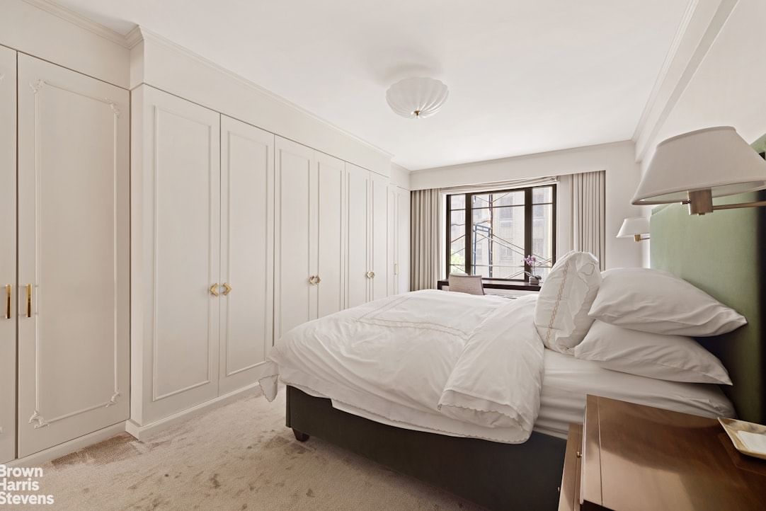 Real estate property located at 880 5TH #5H, New York, Lenox Hill, New York City, NY, US