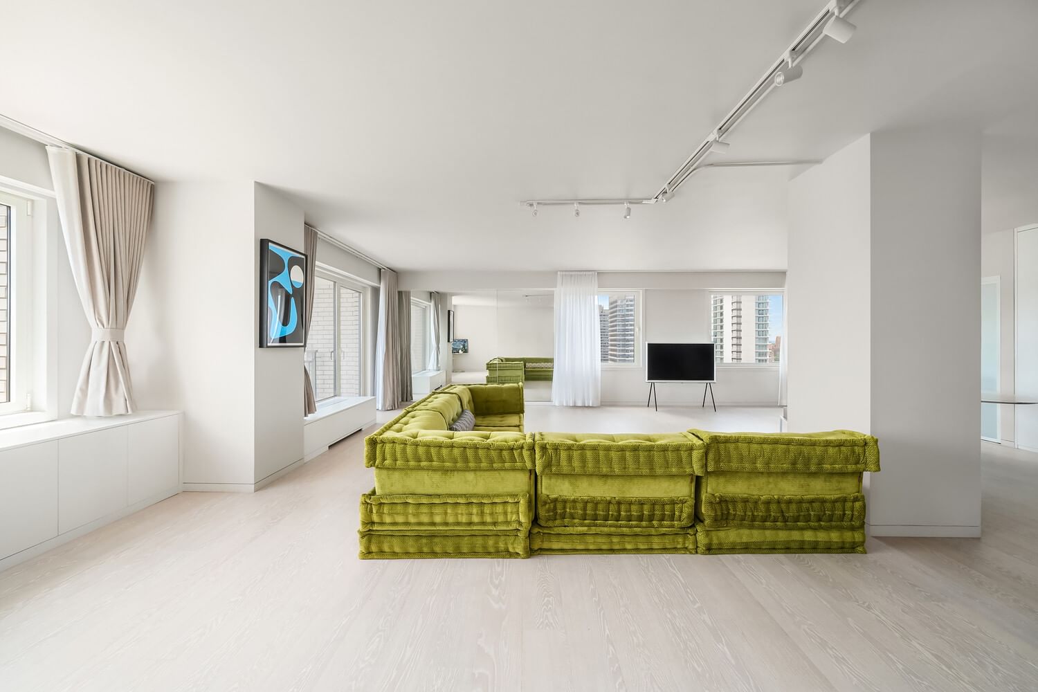 Real estate property located at 303 57TH #32B, New York, Sutton Place, New York City, NY, US