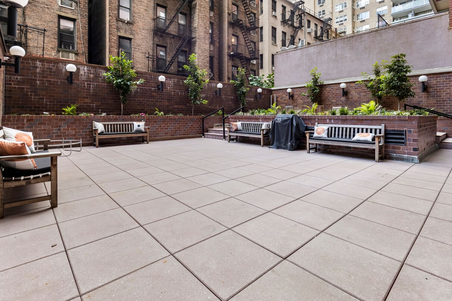 Real estate property located at 233 86TH #20B, New York, Yorkville, New York City, NY, US