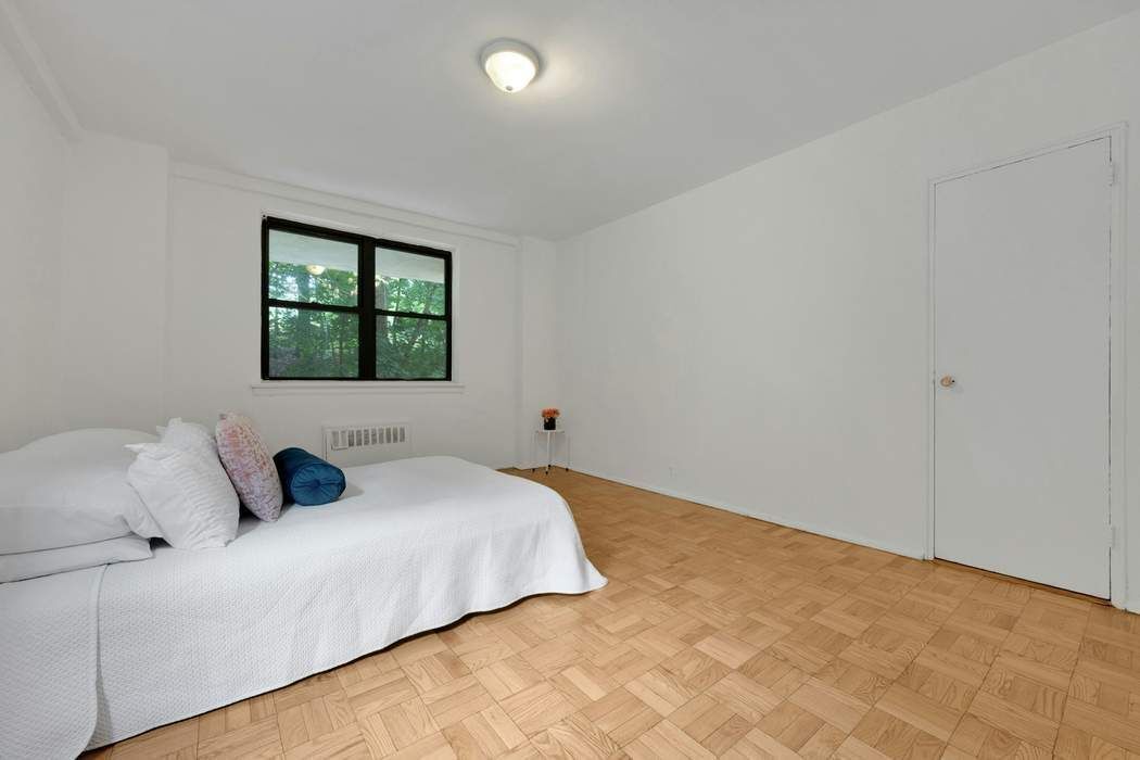 Real estate property located at 735 Kappock #2F, Bronx, Spuyten Duyvil, New York City, NY, US