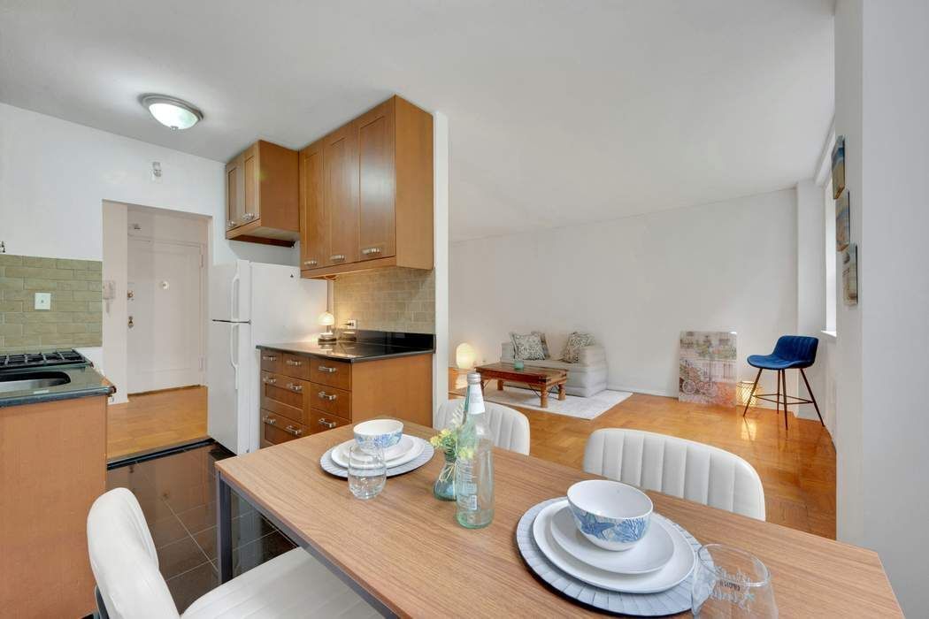Real estate property located at 735 Kappock #2F, Bronx, Spuyten Duyvil, New York City, NY, US