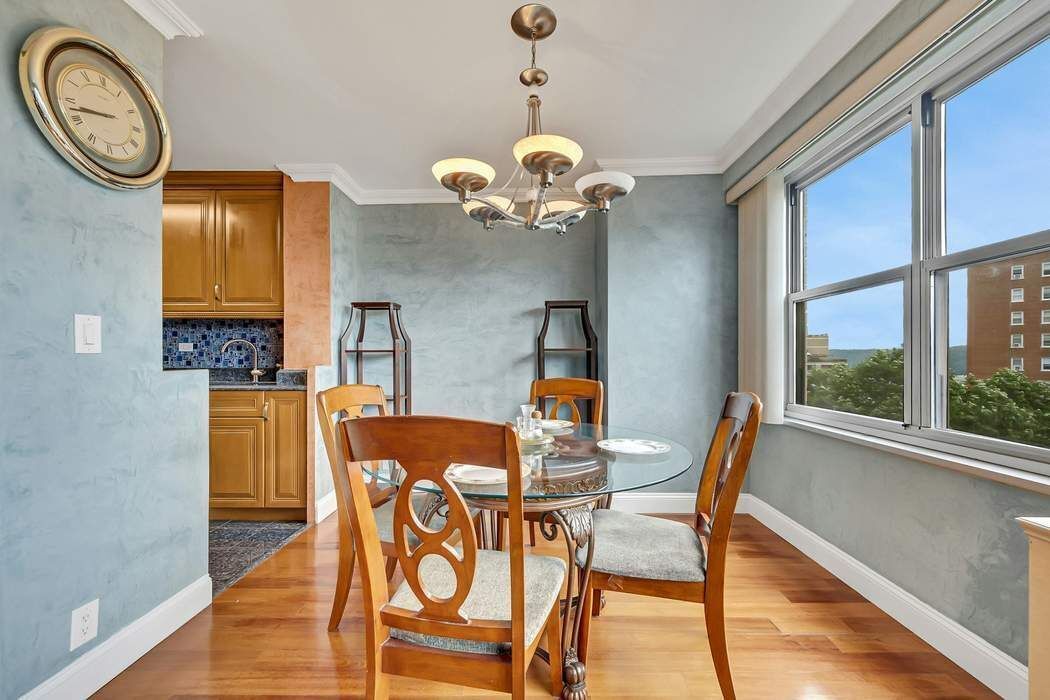Real estate property located at 555 Kappock #9J, Bronx, Spuyten Duyvil, New York City, NY, US