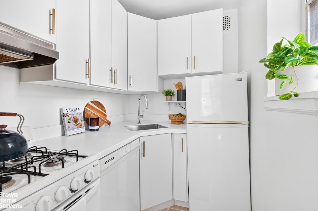Real estate property located at 30 MONROE #3A, Kings, Brooklyn Heights, New York City, NY, US