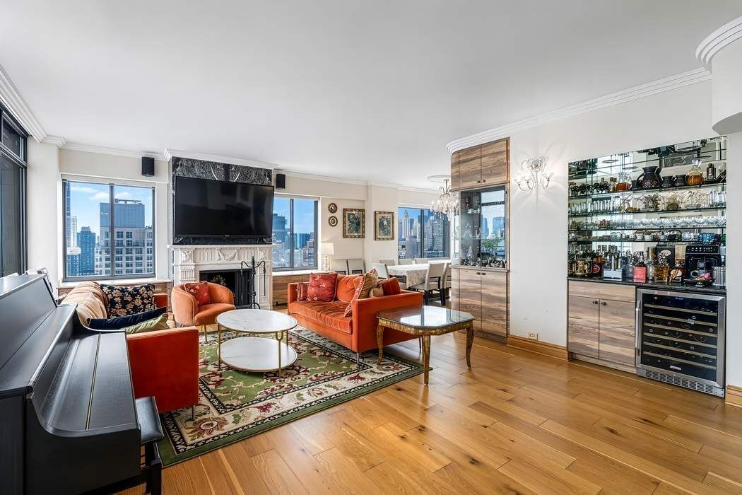 Real estate property located at 400 70th #3501, New York, Lenox Hill, New York City, NY, US