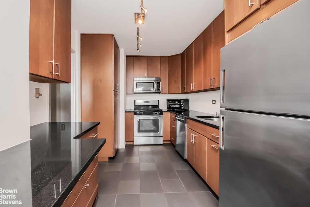 Real estate property located at 2500 JOHNSON #3S, Bronx, Spuyten Duyvil, New York City, NY, US