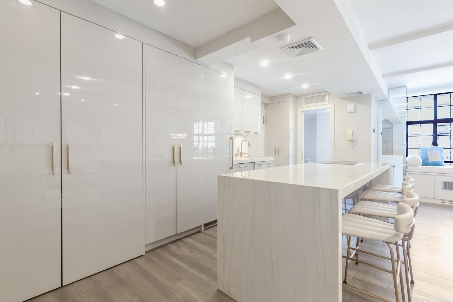 Real estate property located at 230 50TH #3A, New York, Turtle Bay, New York City, NY, US