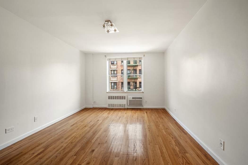 Real estate property located at 30-44 29th #4J, Queens, Astoria, New York City, NY, US