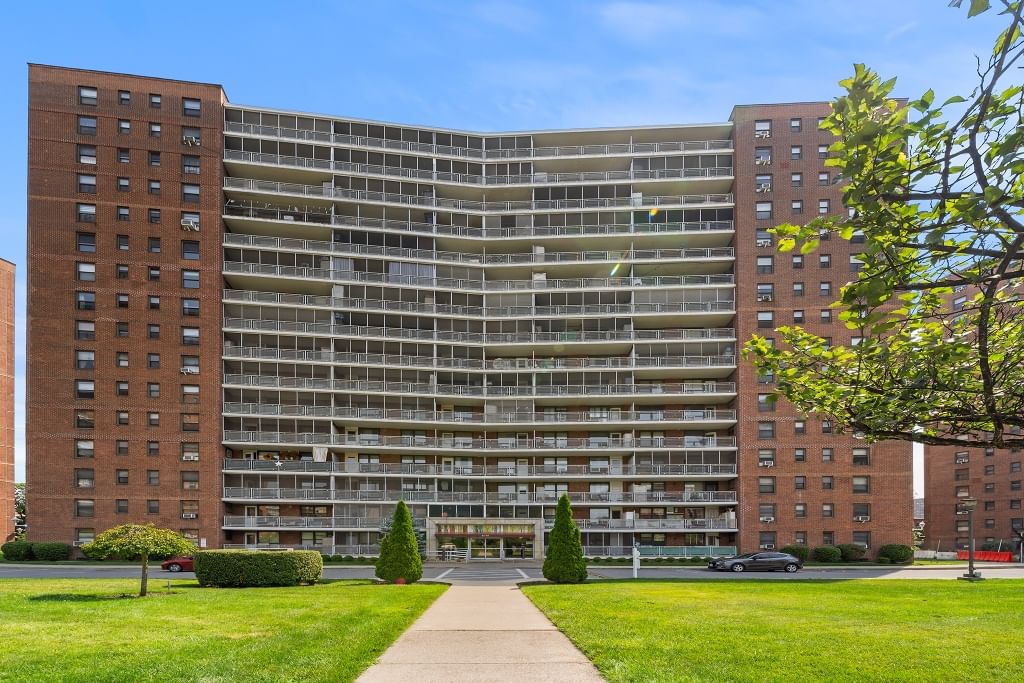 Real estate property located at 61-35 98th #1J, Queens, Rego Park, New York City, NY, US