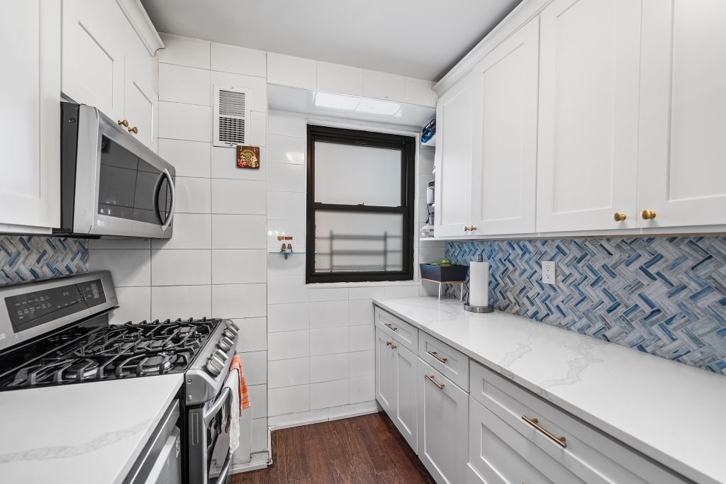 Real estate property located at 61-35 98th #1J, Queens, Rego Park, New York City, NY, US