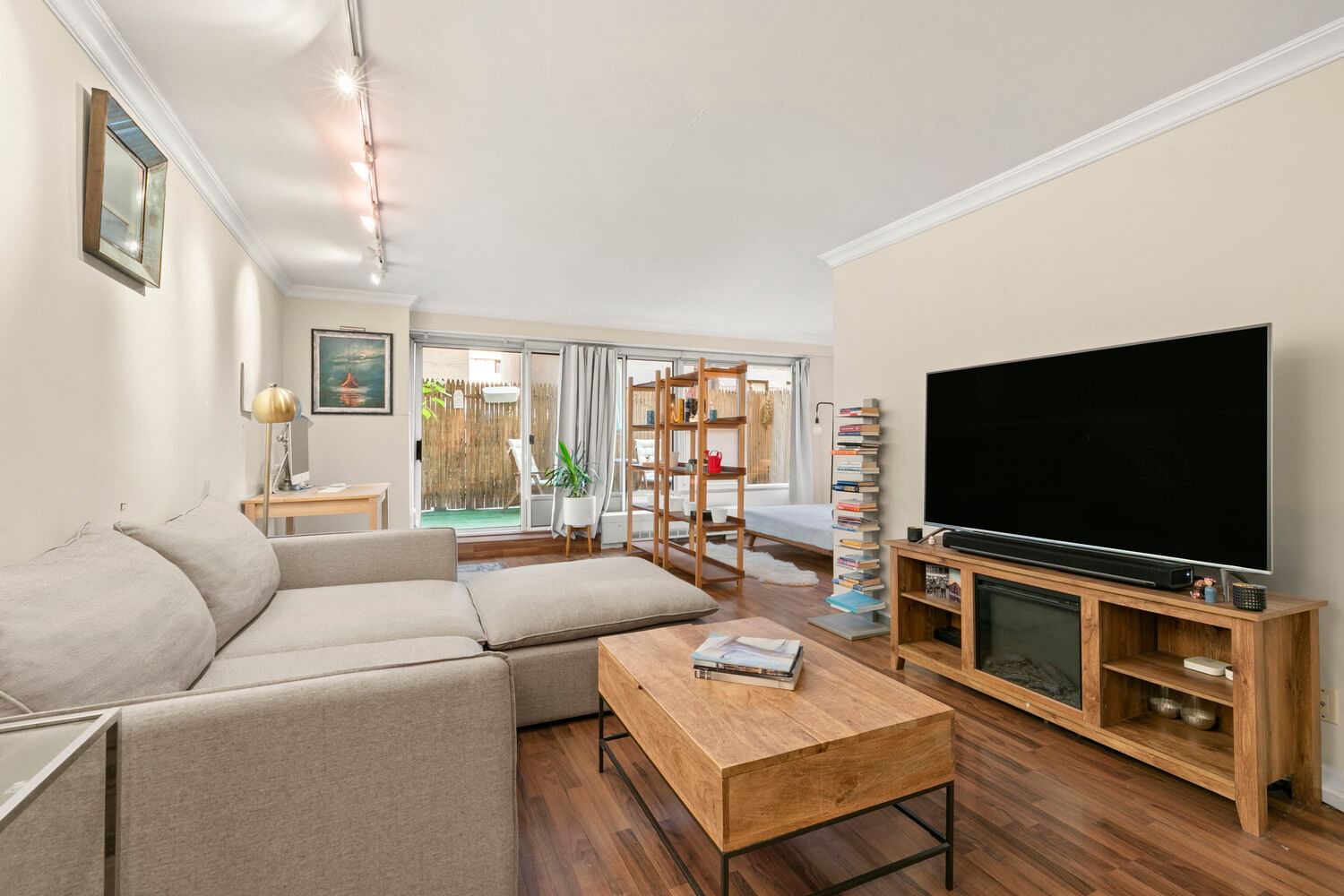 Real estate property located at 370 76TH B207, New York, Lenox Hill, New York City, NY, US