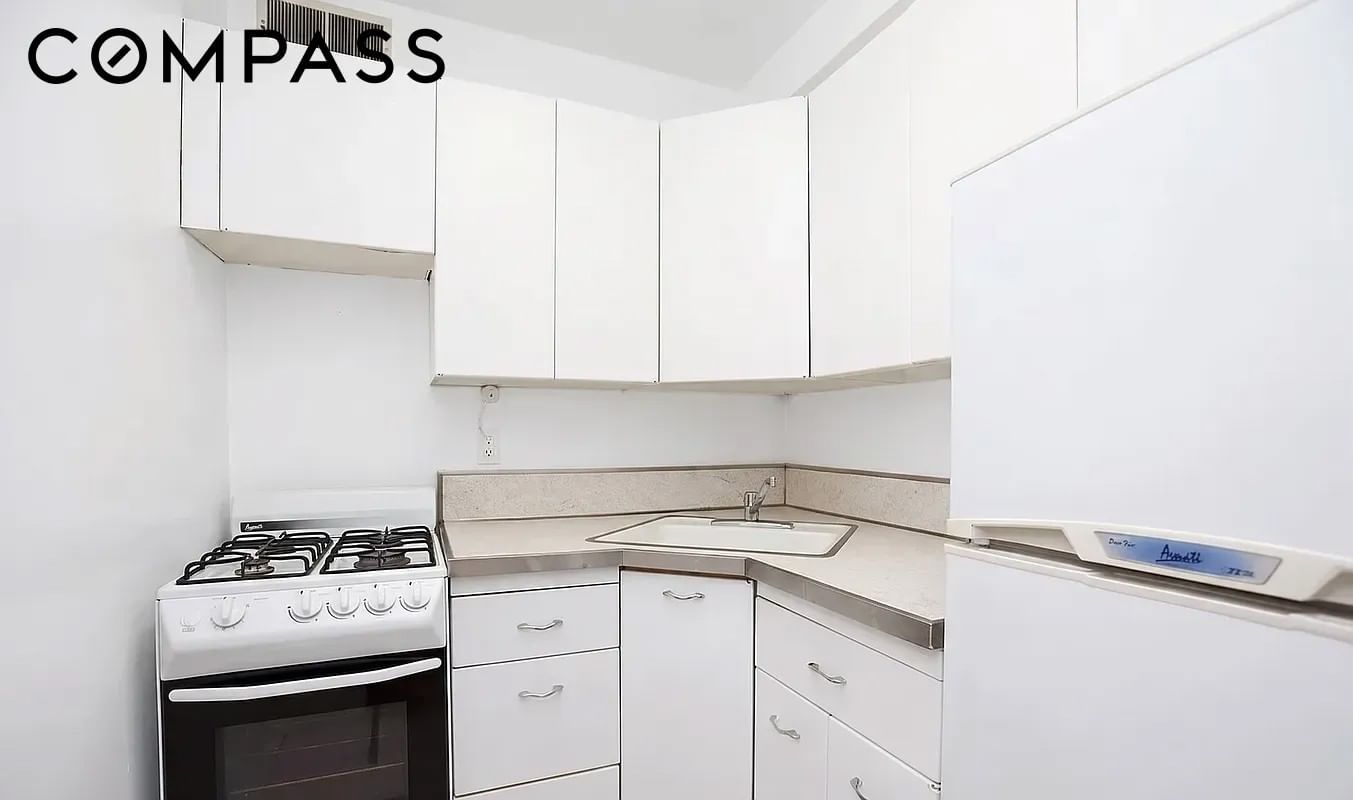 Real estate property located at 321 48th #8E, New York, Midtown East, New York City, NY, US
