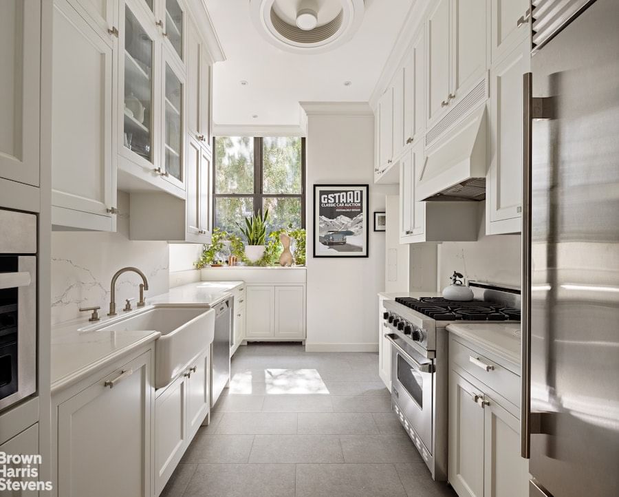 Real estate property located at 2 END #1B, New York, Yorkville, New York City, NY, US
