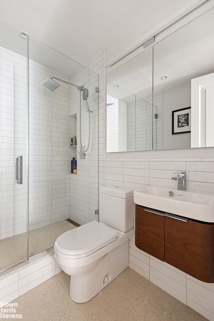 Real estate property located at 2 END #1B, New York, Yorkville, New York City, NY, US