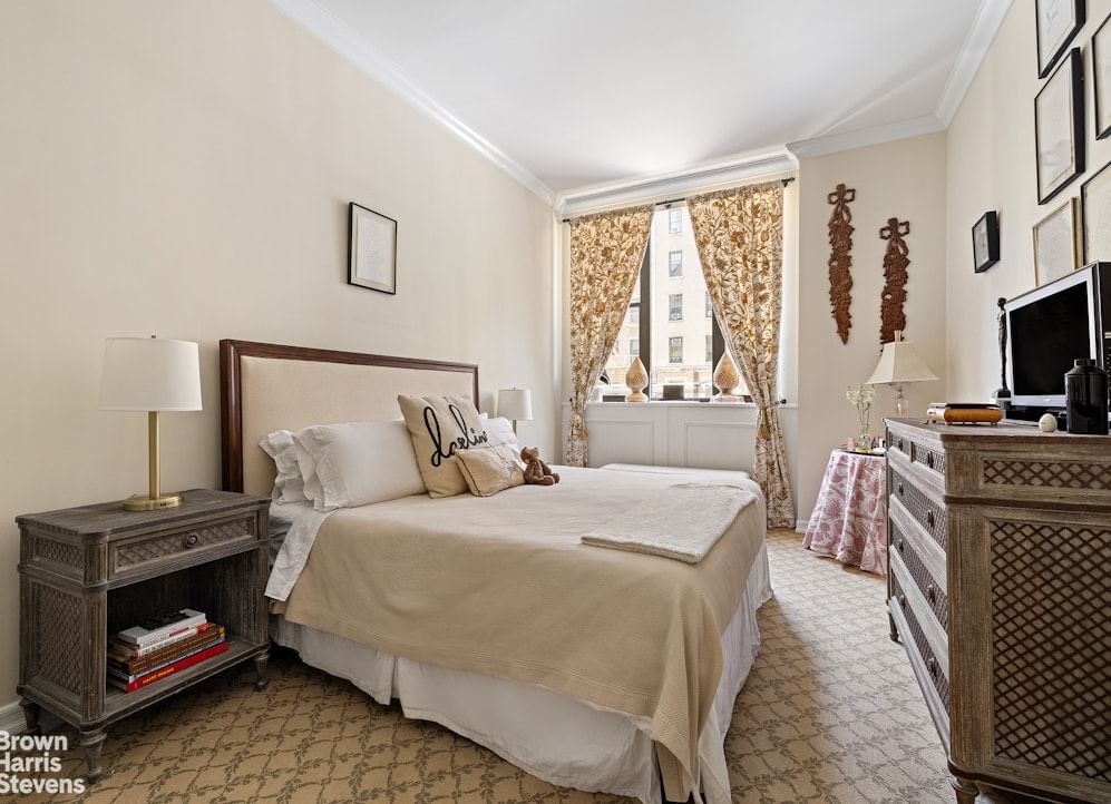 Real estate property located at 2 END #1B, New York, Yorkville, New York City, NY, US