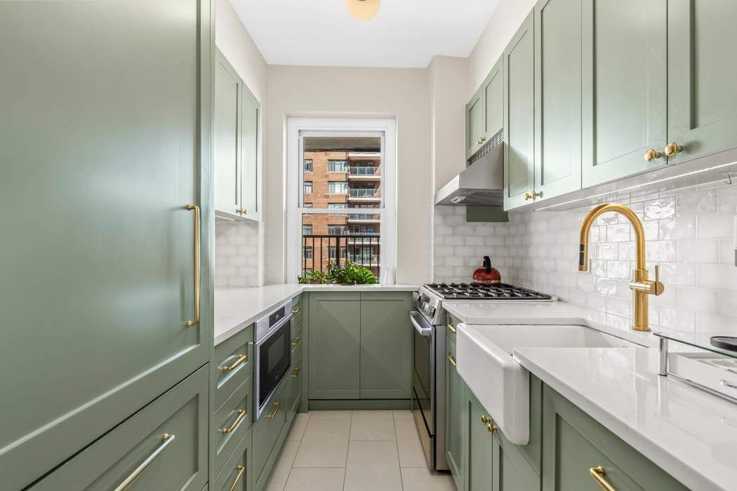 Real estate property located at 710 Park #7B, New York, Lenox Hill, New York City, NY, US