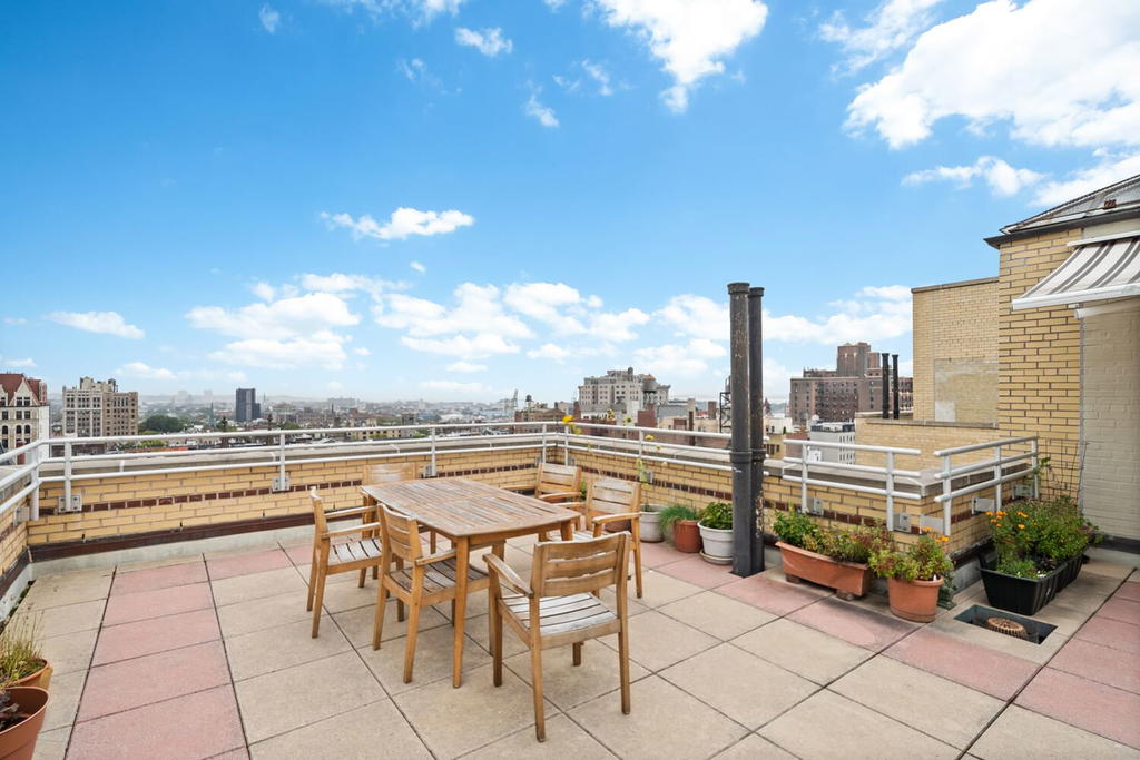 Real estate property located at 24 MONROE #2B, Kings, Brooklyn Heights, New York City, NY, US