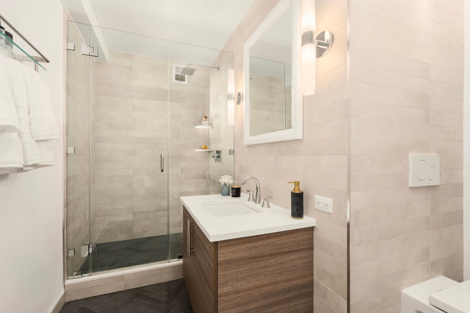 Real estate property located at 333 34TH #2M, New York, Murray Hill, New York City, NY, US