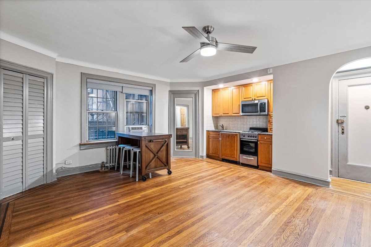 Real estate property located at 150 Burns #2G, Queens, Forest Hills, New York City, NY, US