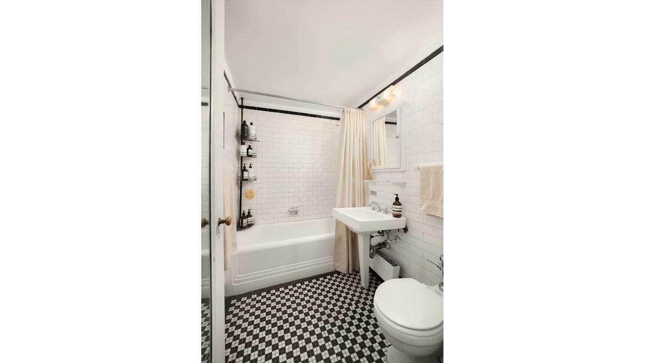Real estate property located at 333 56TH #6J, New York, Hell's Kitchen, New York City, NY, US