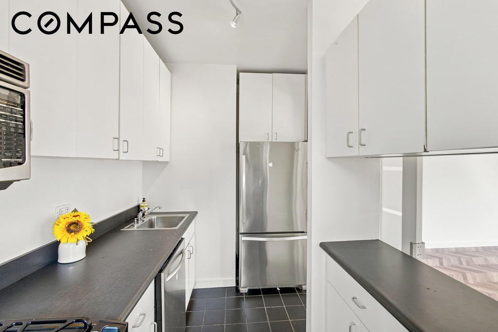 Real estate property located at 360 88th #9B, New York, Upper East Side, New York City, NY, US