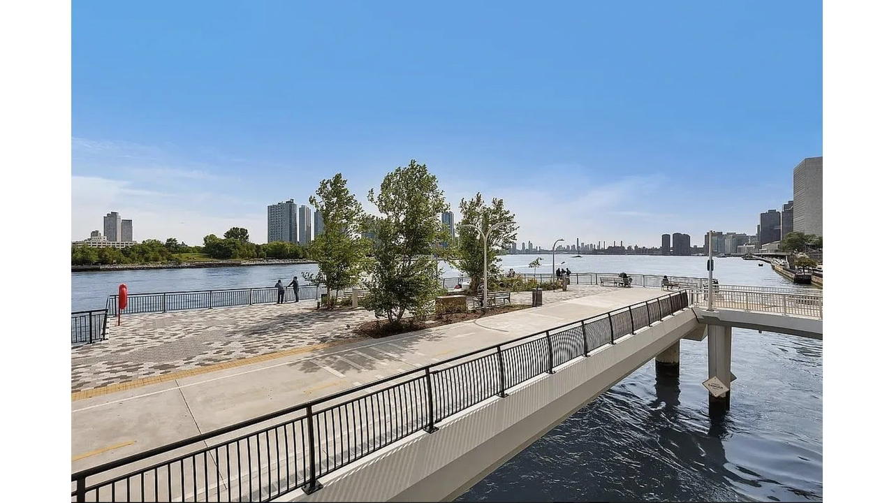 Real estate property located at 45 SUTTON #10H, New York, Sutton Place, New York City, NY, US