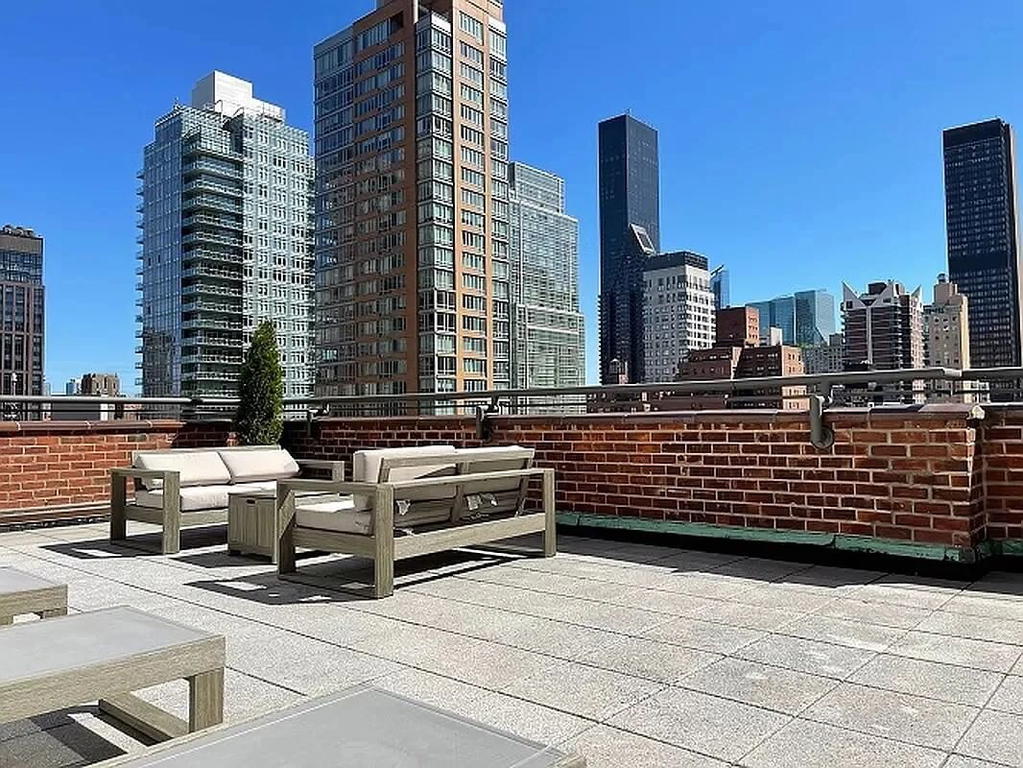 Real estate property located at 220 54TH #5E, New York, Sutton Place, New York City, NY, US