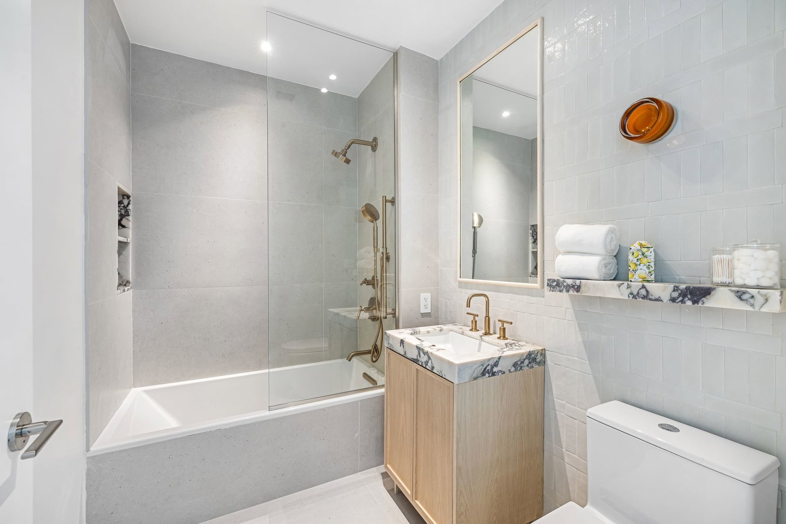 Real estate property located at 109 DEVOE GARDEN1, Kings, Williamsburg, New York City, NY, US