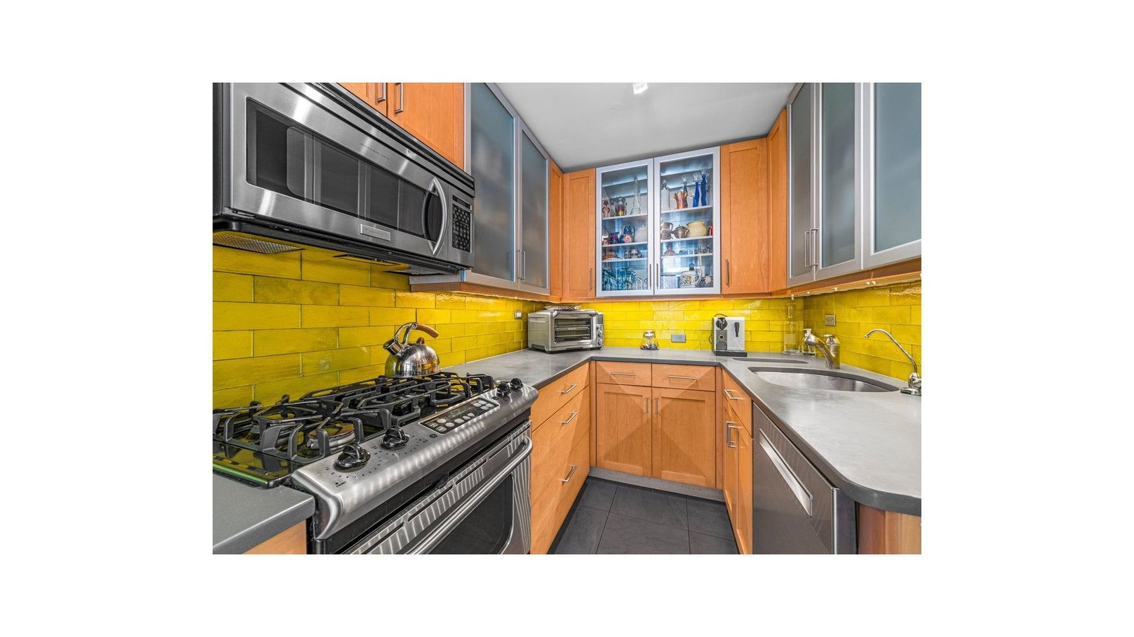 Real estate property located at 2575 PALISADE #12AB, Bronx, Spuyten Duyvil, New York City, NY, US