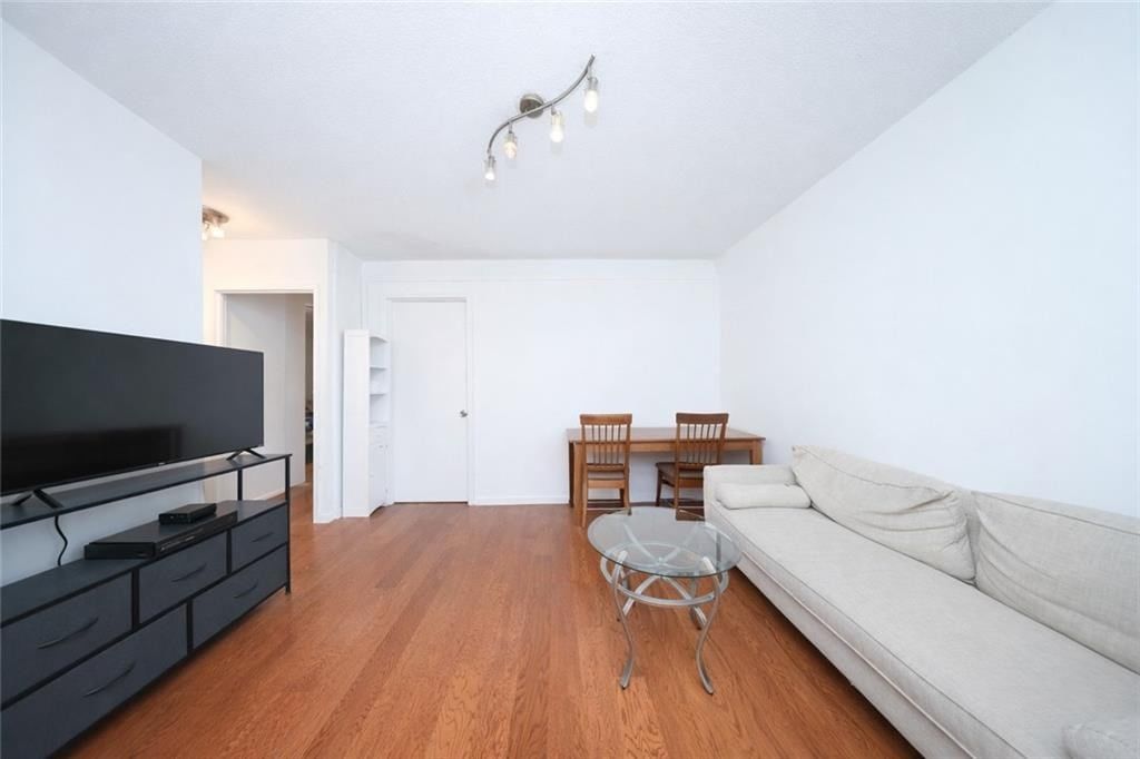 Real estate property located at 301 45th #9A, New York, Midtown East, New York City, NY, US