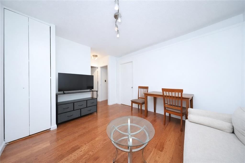 Real estate property located at 301 45th #9A, New York, Midtown East, New York City, NY, US