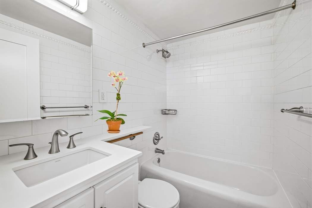 Real estate property located at 32 Gramercy #10A, New York, Gramercy Park, New York City, NY, US