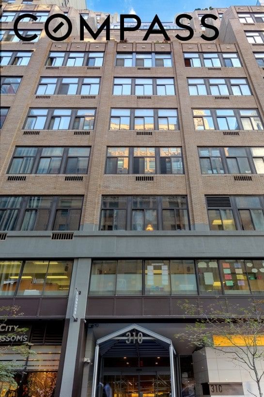 Real estate property located at 310 46th #19L, New York, Midtown East, New York City, NY, US