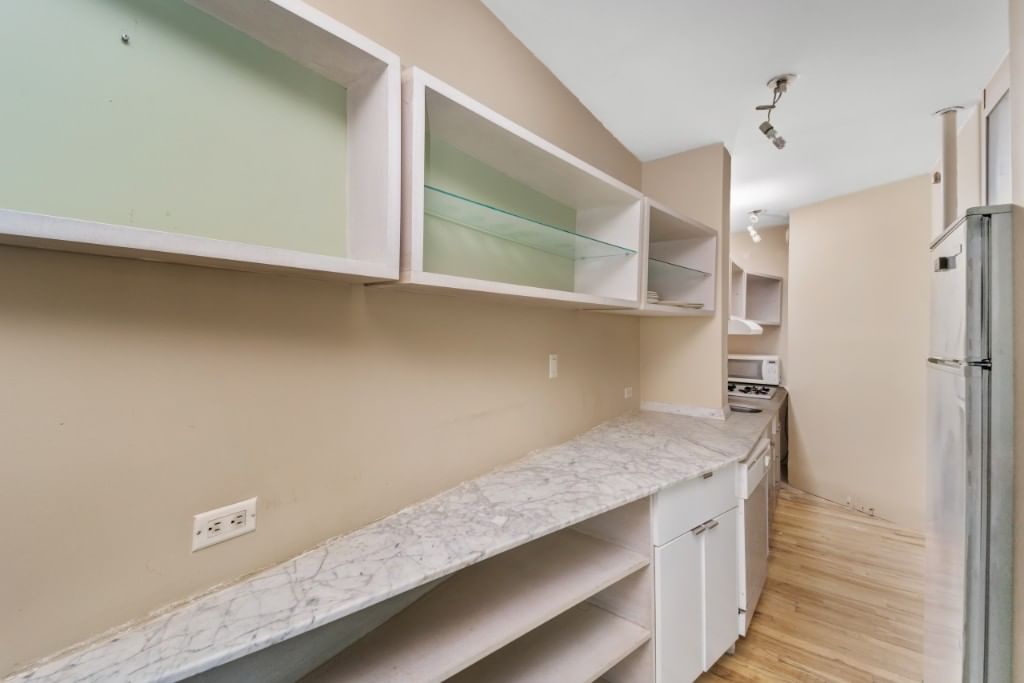 Real estate property located at 305 52nd #6A, New York, Midtown West, New York City, NY, US