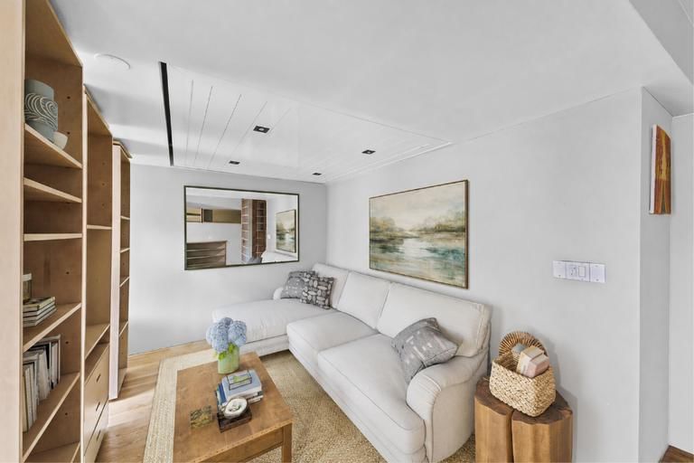 Real estate property located at 305 52nd #6A, New York, Midtown West, New York City, NY, US