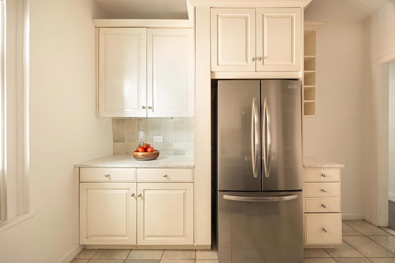 Real estate property located at 165 60TH #6D, New York, Lenox Hill, New York City, NY, US