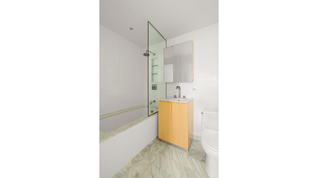 Real estate property located at 322 57TH #33H, New York, Hell's Kitchen, New York City, NY, US